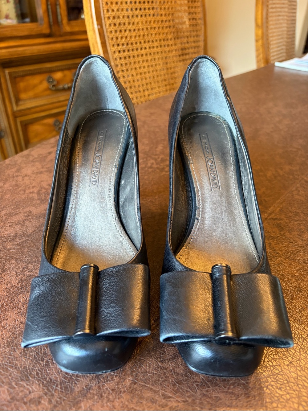Joan & David Black Leather Bow Pumps